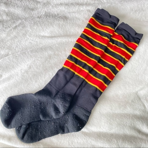 ⛄️ U of G Socks - Picture 2 of 2